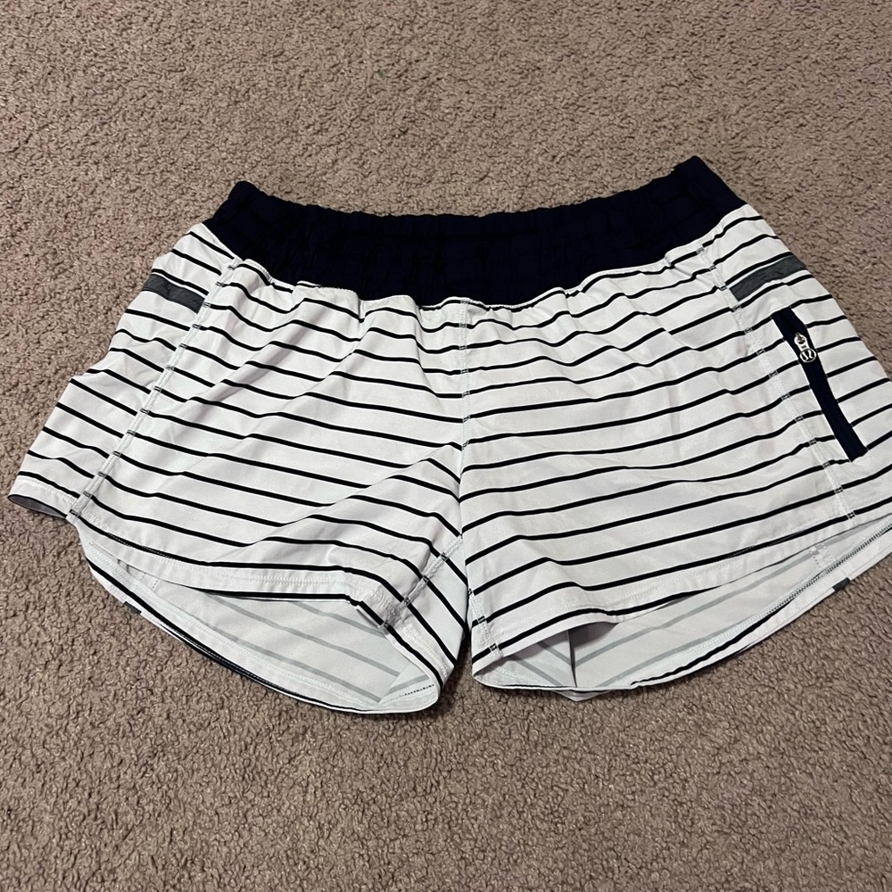 Lululemon tracker shorts